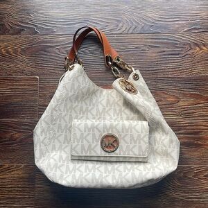 Michael Kors Purse with Matching Wallet🥰🥰